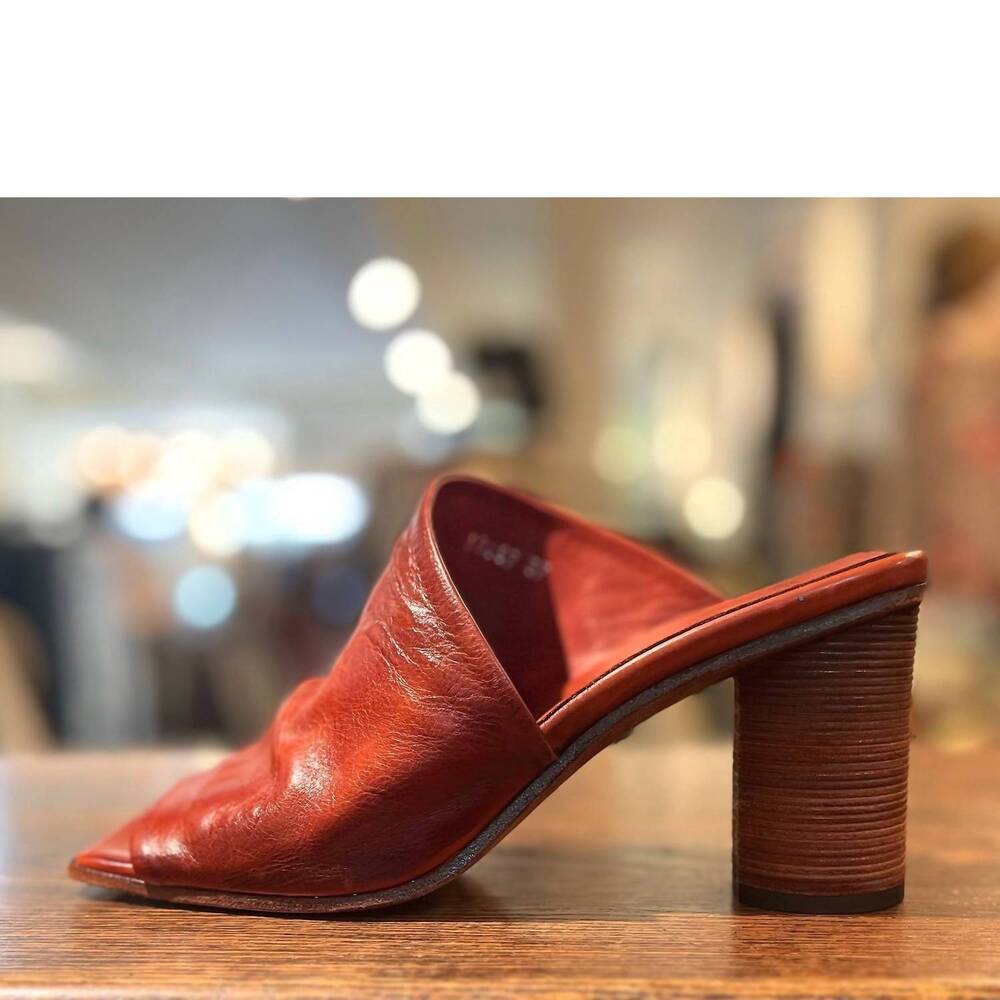 NEW SHOTO handrubbed mule in rust